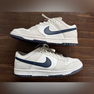 Nike Dunks Low men’s Sneakers with navy size 10